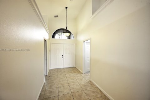 House in Boynton Beach, Florida 5 bedrooms, 226.59 sq.m. № 1728622 - photo 18