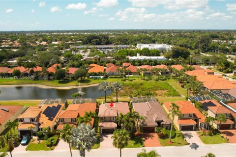 House in Boynton Beach, Florida 5 bedrooms, 226.59 sq.m. № 1728622 - photo 8