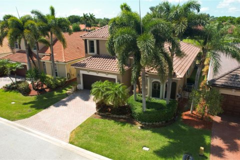House in Boynton Beach, Florida 5 bedrooms, 226.59 sq.m. № 1728622 - photo 30