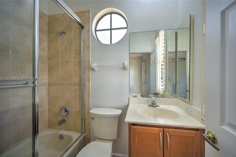 House in Boynton Beach, Florida 5 bedrooms, 226.59 sq.m. № 1728622 - photo 29