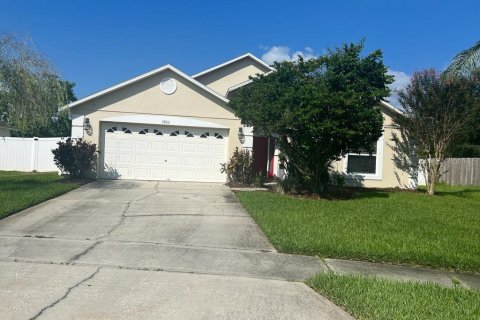 Villa ou maison à louer à Oviedo, Floride: 4 chambres, 186.36 m2 № 1900763 - photo 1