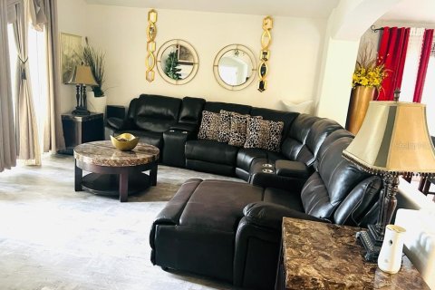 Casa en alquiler en Oviedo, Florida, 4 dormitorios, 186.36 m2 № 1900763 - foto 5