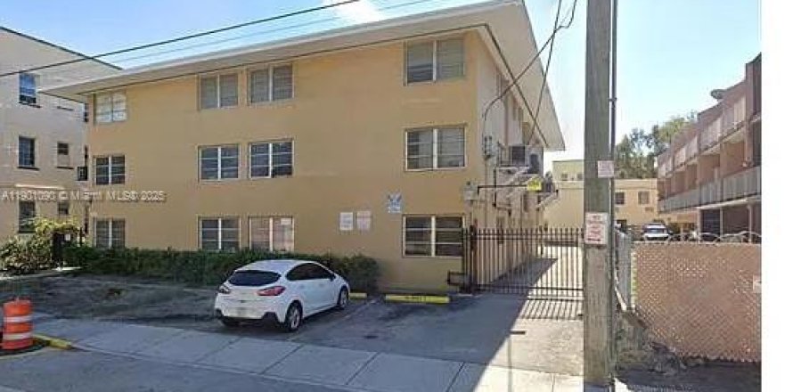 Apartment in Miami, Florida 2 bedrooms, 74.88 sq.m. № 1953150