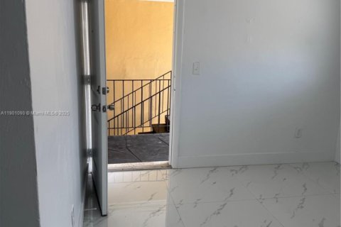 Apartment in Miami, Florida 2 bedrooms, 74.88 sq.m. № 1953150 - photo 6