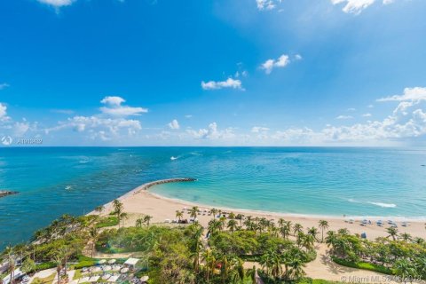 Copropriété à vendre à Bal Harbour, Floride: 2 chambres, 177.72 m2 № 2432300 - photo 3