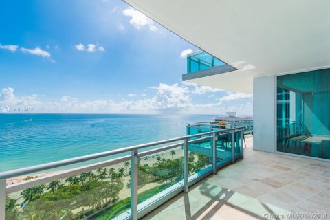 Copropriété à vendre à Bal Harbour, Floride: 2 chambres, 177.72 m2 № 2432300 - photo 15