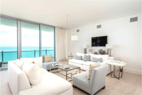 Copropriété à vendre à Bal Harbour, Floride: 2 chambres, 177.72 m2 № 2432300 - photo 7