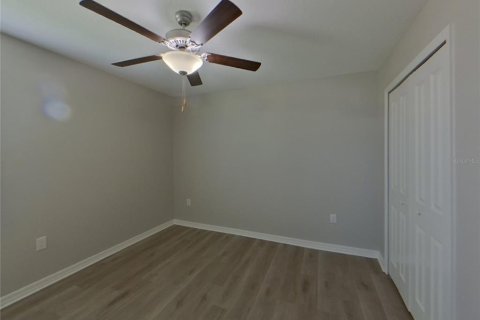 Casa en alquiler en Sun City Center, Florida, 5 dormitorios, 224.36 m2 № 1910991 - foto 11