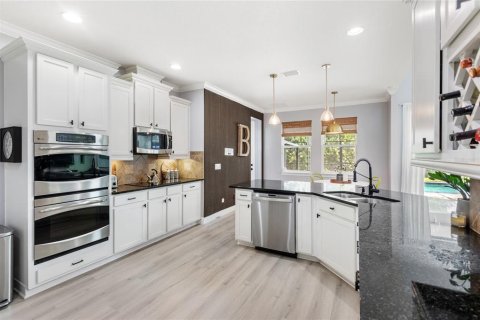 House in Orlando, Florida 6 bedrooms, 428.74 sq.m. № 1829979 - photo 19