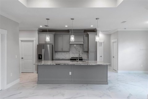 House in Port Charlotte, Florida 3 bedrooms, 156.82 sq.m. № 1803080 - photo 17