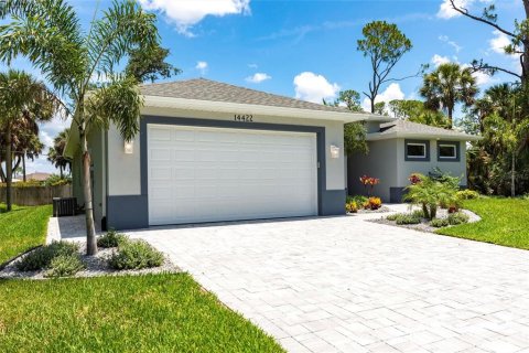 House in Port Charlotte, Florida 3 bedrooms, 156.82 sq.m. № 1803080 - photo 2