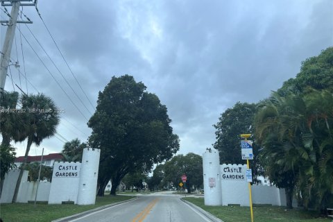 Condo in Lauderhill, Florida, 1 bedroom  № 2035433