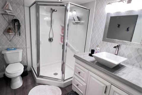 Condo in Lauderhill, Florida, 1 bedroom  № 2035433 - photo 19
