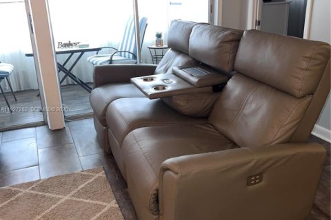 Condo in Lauderhill, Florida, 1 bedroom  № 2035433 - photo 26