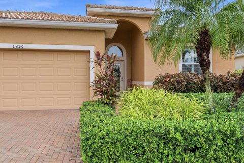 Villa ou maison à vendre à Venice, Floride: 4 chambres, 185.34 m2 № 2409777 - photo 3