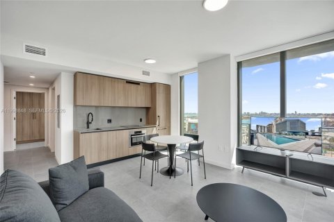 Кондоминиум с 2 спальнями в Майами, Флорида № 2060506