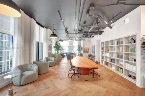 Купить кондоминиум в Майами, Флорида 2 спальни, 77.57м2, № 2060506 - фото 21