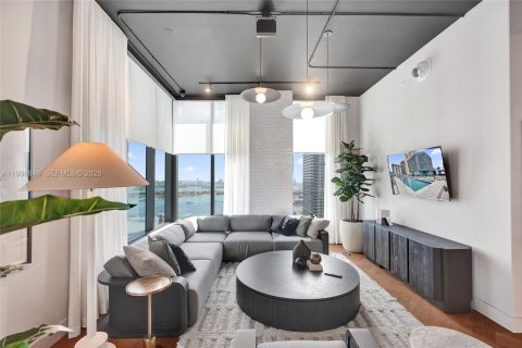 Купить кондоминиум в Майами, Флорида 2 спальни, 77.57м2, № 2060506 - фото 24