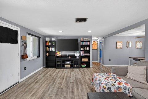 Villa ou maison à vendre à Port Richey, Floride: 2 chambres, 119.01 m2 № 2204440 - photo 8