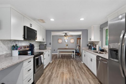 Villa ou maison à vendre à Port Richey, Floride: 2 chambres, 119.01 m2 № 2204440 - photo 11