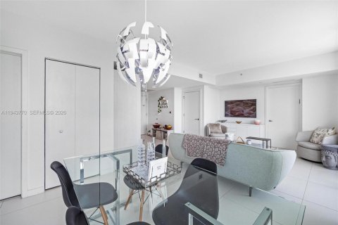 Купить кондоминиум в Майами, Флорида 2 спальни, 87.7м2, № 2062093 - фото 6