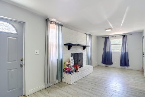 House in Tampa, Florida 3 bedrooms, 148.83 sq.m. № 2394355 - photo 16