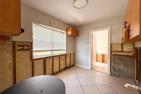House in Tampa, Florida 3 bedrooms, 75.99 sq.m. № 1569316 - photo 11