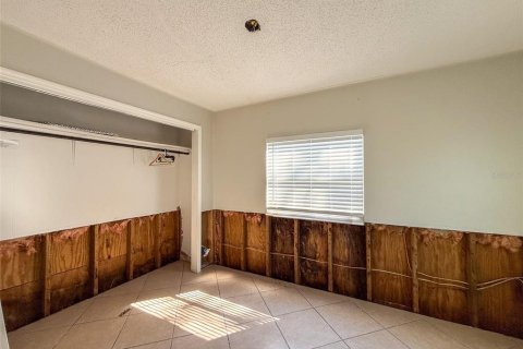 House in Tampa, Florida 3 bedrooms, 75.99 sq.m. № 1569316 - photo 8