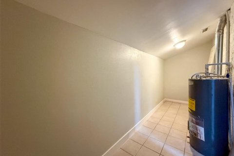 House in Tampa, Florida 3 bedrooms, 75.99 sq.m. № 1569316 - photo 19
