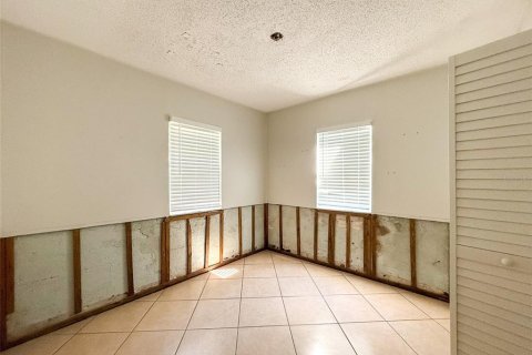 House in Tampa, Florida 3 bedrooms, 75.99 sq.m. № 1569316 - photo 9