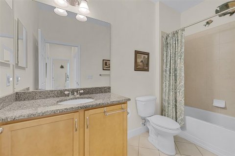 House in Sun City Center, Florida 3 bedrooms, 145.67 sq.m. № 1912139 - photo 13