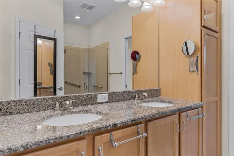 House in Sun City Center, Florida 3 bedrooms, 145.67 sq.m. № 1912139 - photo 6