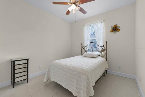 House in Sun City Center, Florida 3 bedrooms, 145.67 sq.m. № 1912139 - photo 12