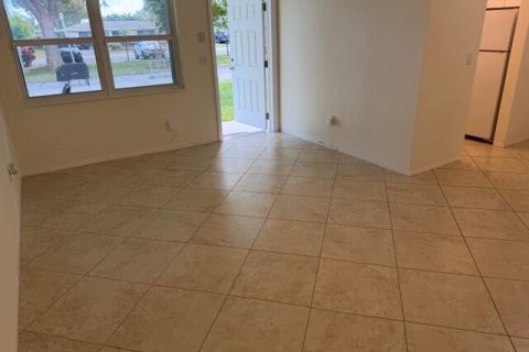 Condo in Lighthouse Point, Florida, 1 bedroom  № 2153846 - photo 5