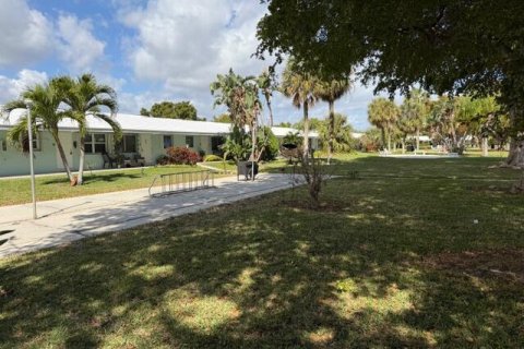 Condo in Lighthouse Point, Florida, 1 bedroom  № 2153846 - photo 3