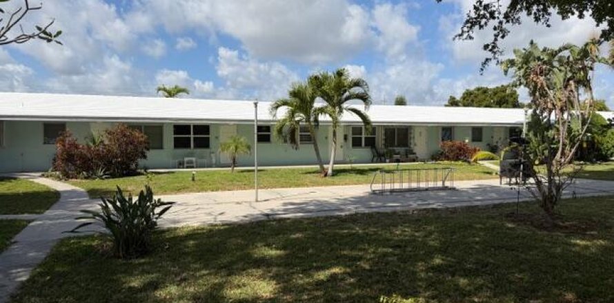 Condo in Lighthouse Point, Florida, 1 bedroom  № 2153846