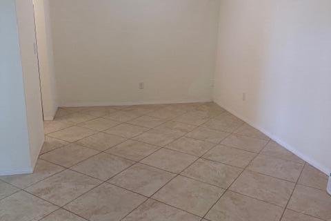Condo in Lighthouse Point, Florida, 1 bedroom  № 2153846 - photo 7