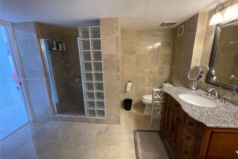 Снять в аренду кондоминиум в Холливуд, Флорида 2 спальни, 164.25м2, № 1931273 - фото 28