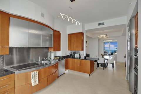 Copropriété à vendre à Sunny Isles Beach, Floride: 3 chambres, 174.01 m2 № 1867653 - photo 24