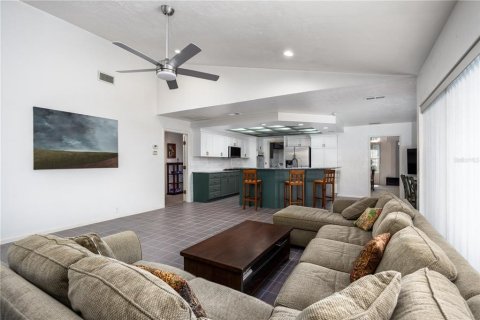 House in Gainesville, Florida 6 bedrooms, 404.22 sq.m. № 1798565 - photo 3