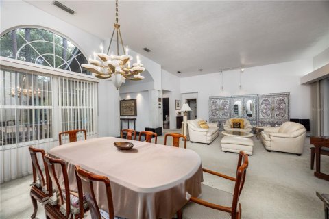 House in Gainesville, Florida 6 bedrooms, 404.22 sq.m. № 1798565 - photo 9