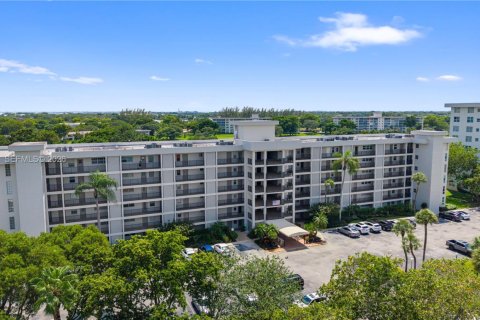 Condo in Pompano Beach, Florida, 2 bedrooms  № 2244128