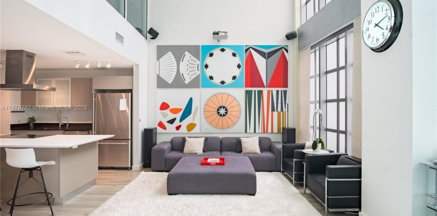 Condominio en Miami, Florida, 3 dormitorios  № 1932130