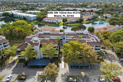 Condo in Miami, Florida, 2 bedrooms  № 2026725