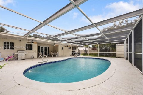 Villa ou maison à vendre à Miami, Floride: 3 chambres, 149.67 m2 № 2010120 - photo 17