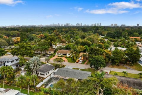 Villa ou maison à vendre à Miami, Floride: 3 chambres, 149.67 m2 № 2010120 - photo 19