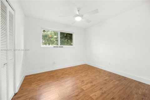 Villa ou maison à vendre à Miami, Floride: 3 chambres, 149.67 m2 № 2010120 - photo 11