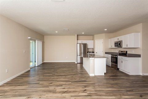 House in Haines City, Florida 4 bedrooms, 189.43 sq.m. № 1831846 - photo 5