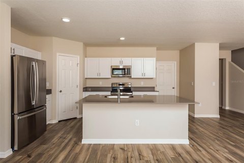 House in Haines City, Florida 4 bedrooms, 189.43 sq.m. № 1831846 - photo 4