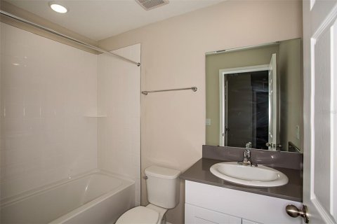 House in Haines City, Florida 4 bedrooms, 189.43 sq.m. № 1831846 - photo 21